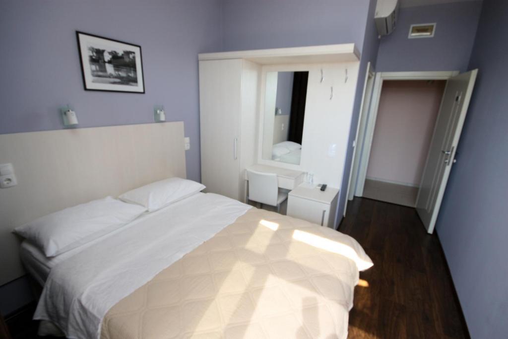 Hotel Le Pont Prijedor Zimmer foto
